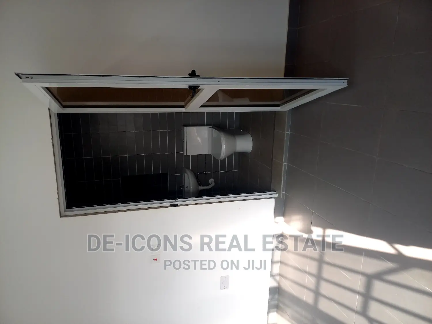 3bdrm Duplex in De-Icons Real Estate, Kasoa for rent