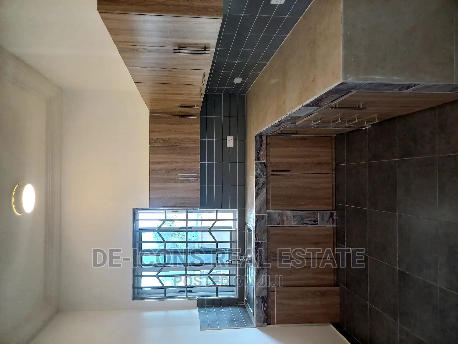 3bdrm Duplex in De-Icons Real Estate, Kasoa for rent
