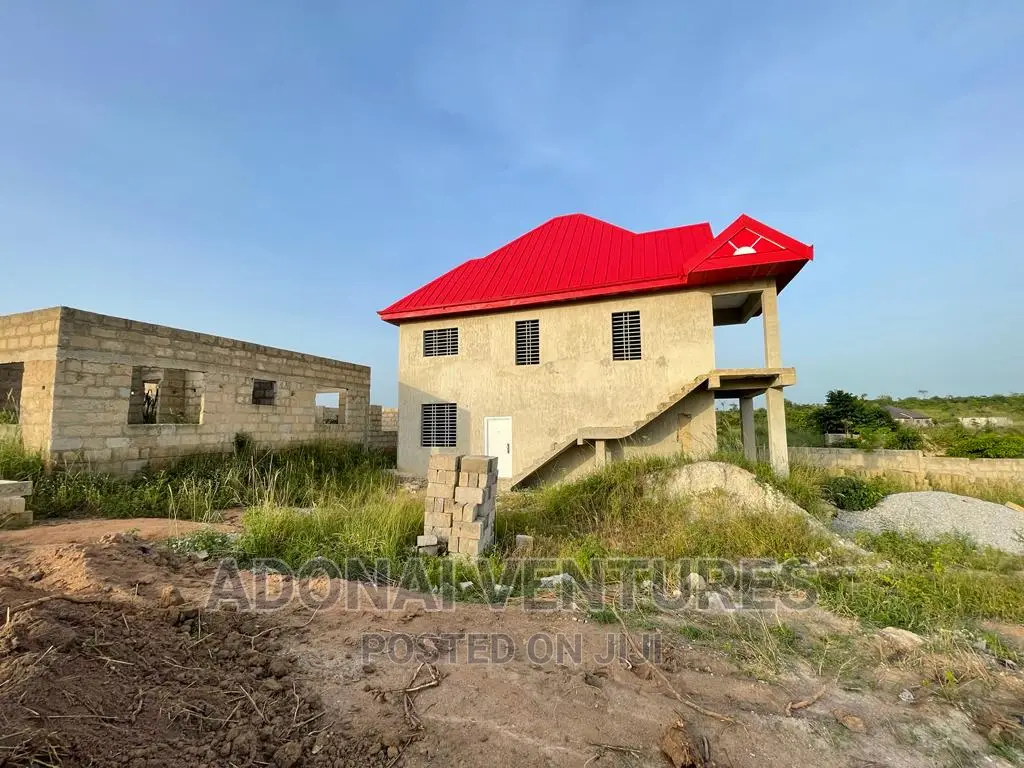 4bdrm House in Tikrom Kumasi for sale