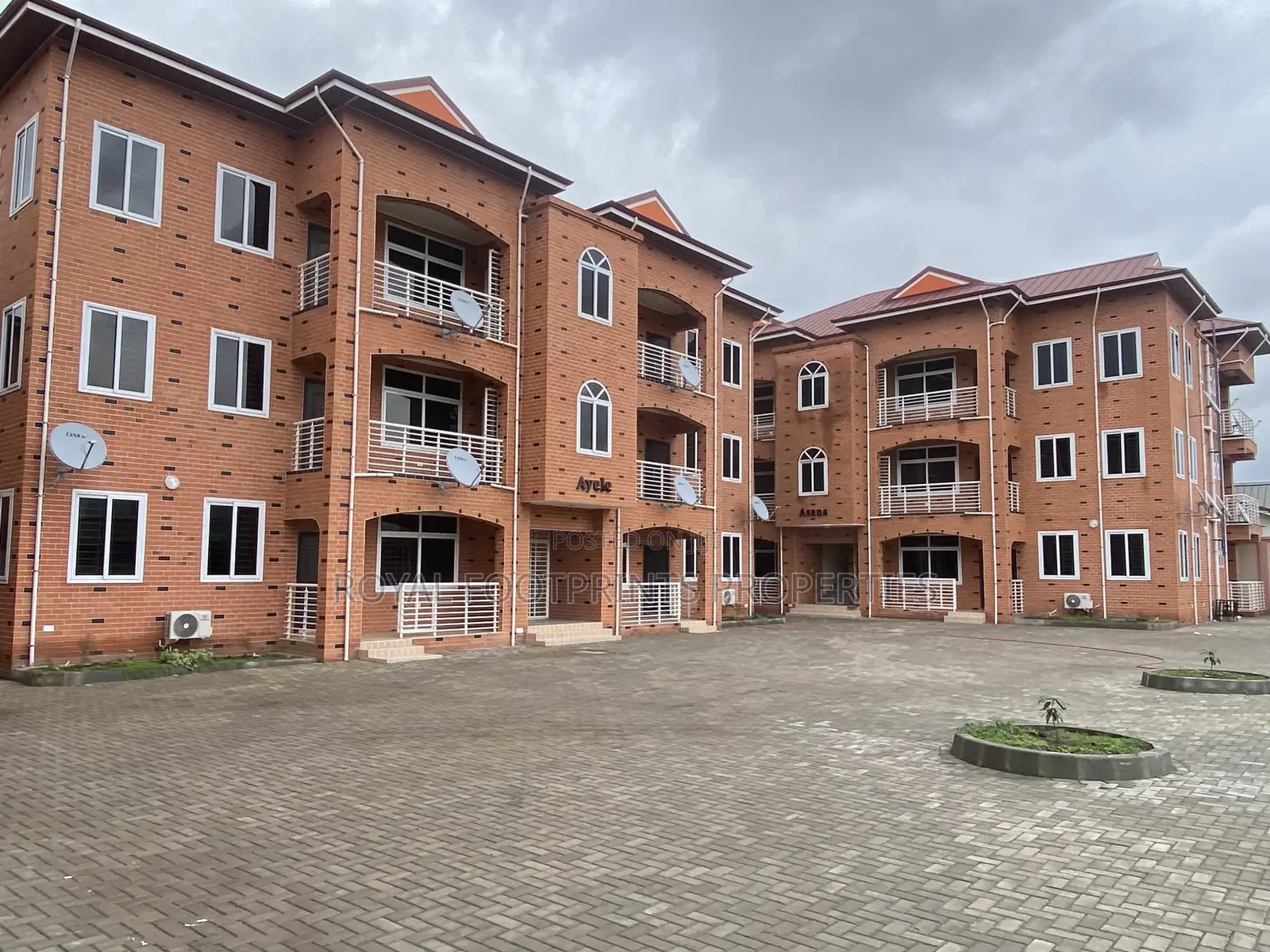 1bdrm Apartment in Royal Footprints, Lake Side Estate for rent
