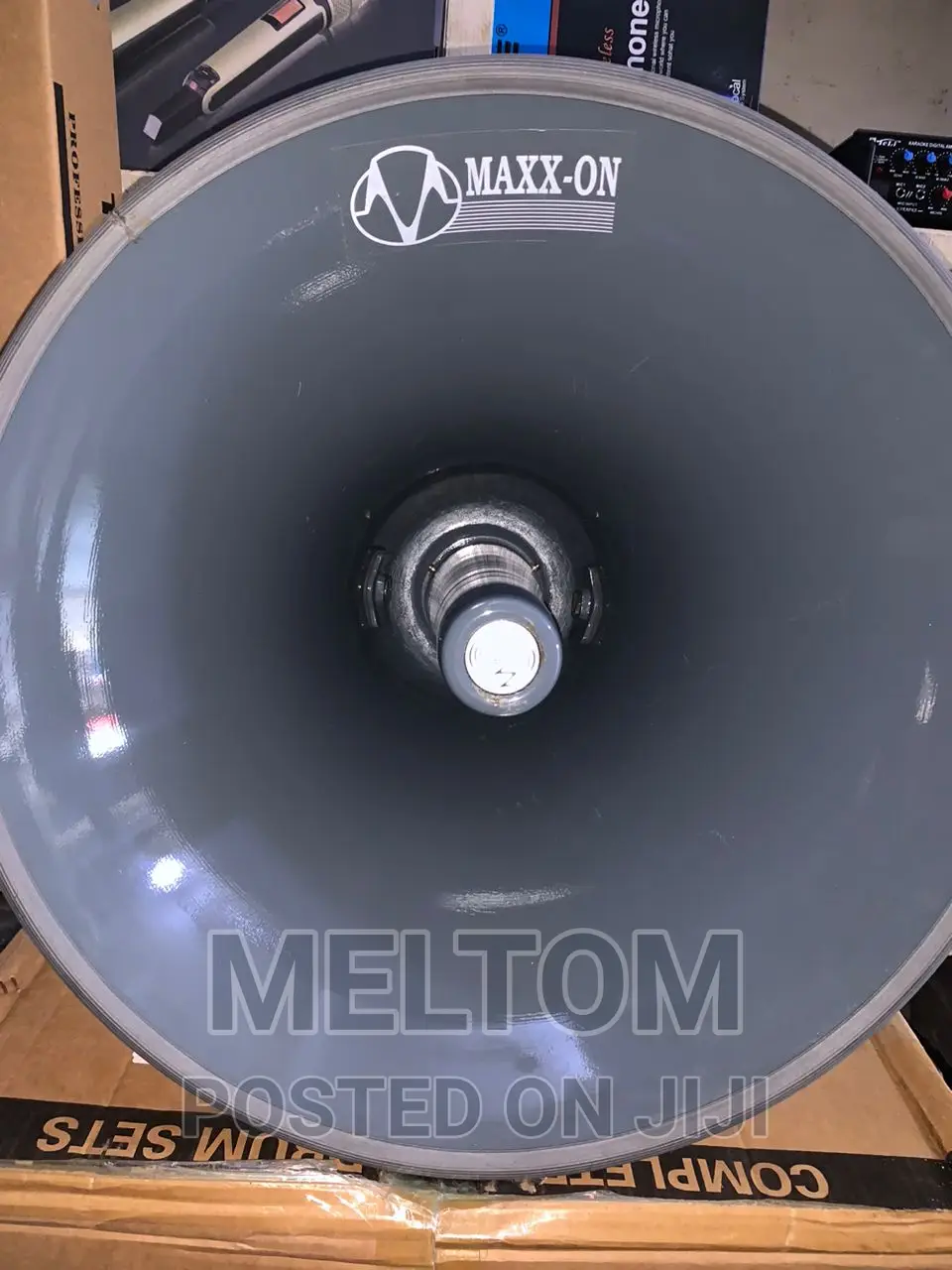 Maxx-on Horn Speaker (21 Inches)