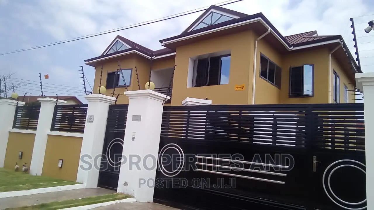 3bdrm Apartment in Batsonaa, Spintex for rent