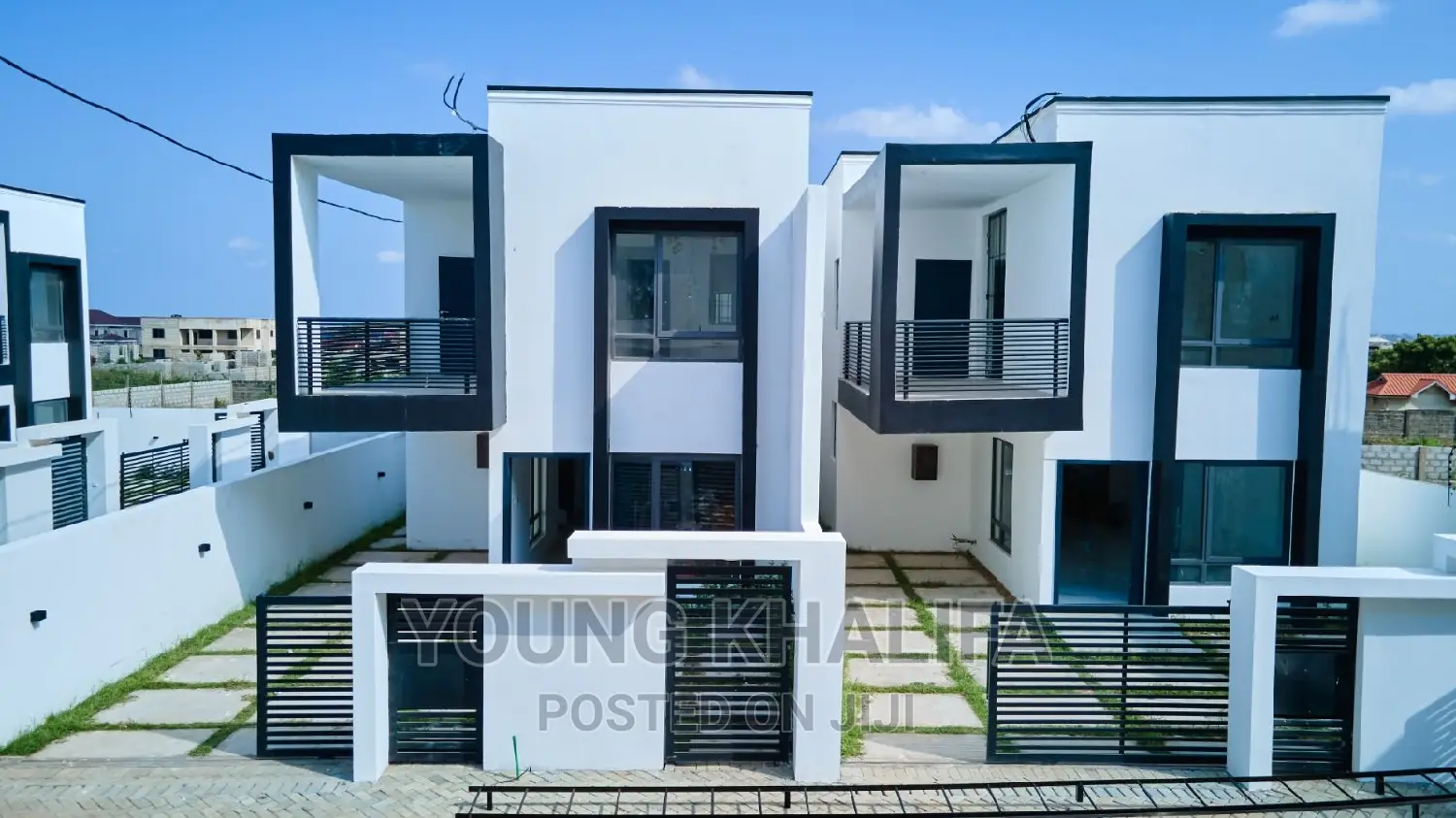3bdrm Duplex in East Legon Hill'S for sale