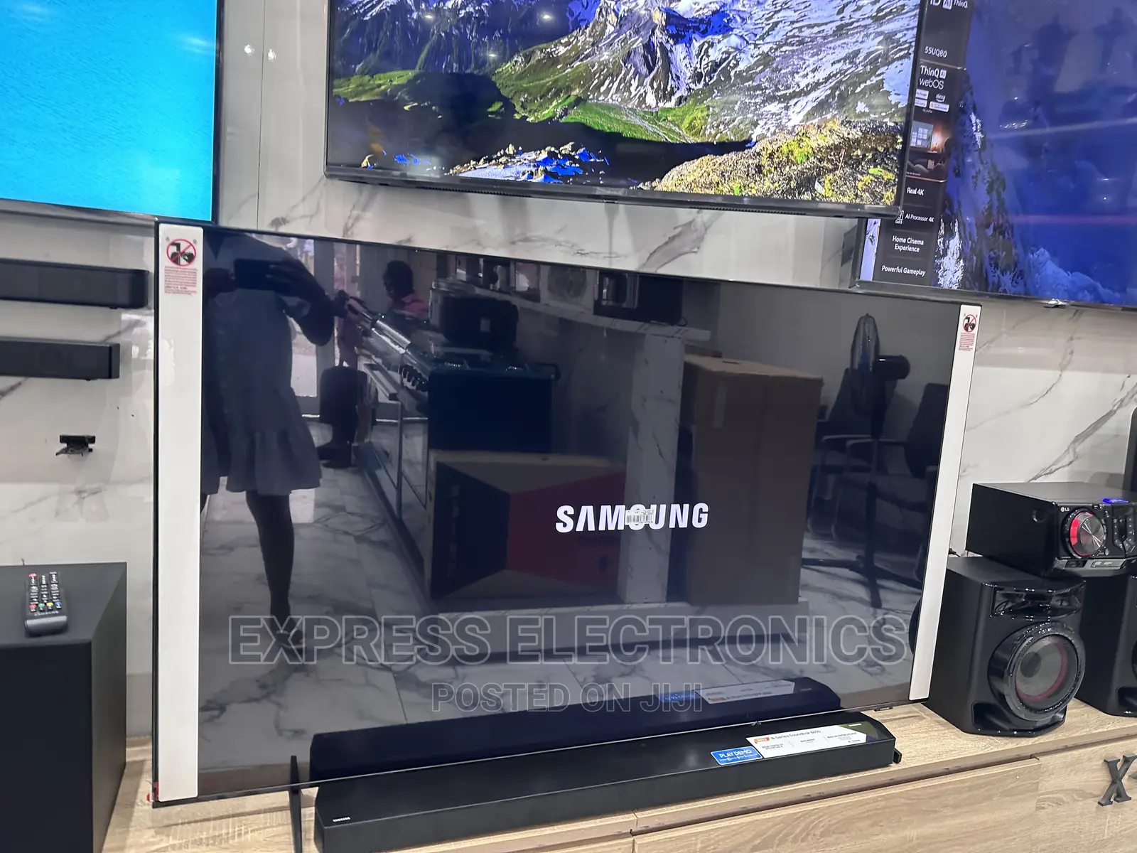 Cu8002 Samsung UHD Smart 85” Slim Super High Display