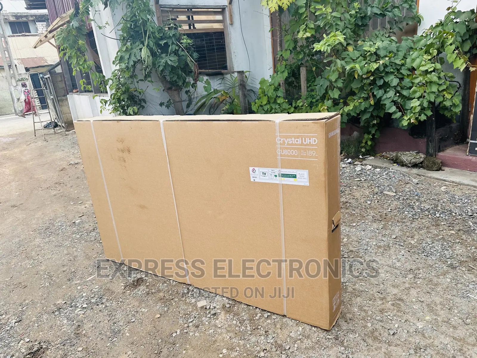 Quad Core Processor UHD Samsung 75”Cu8000 Tv