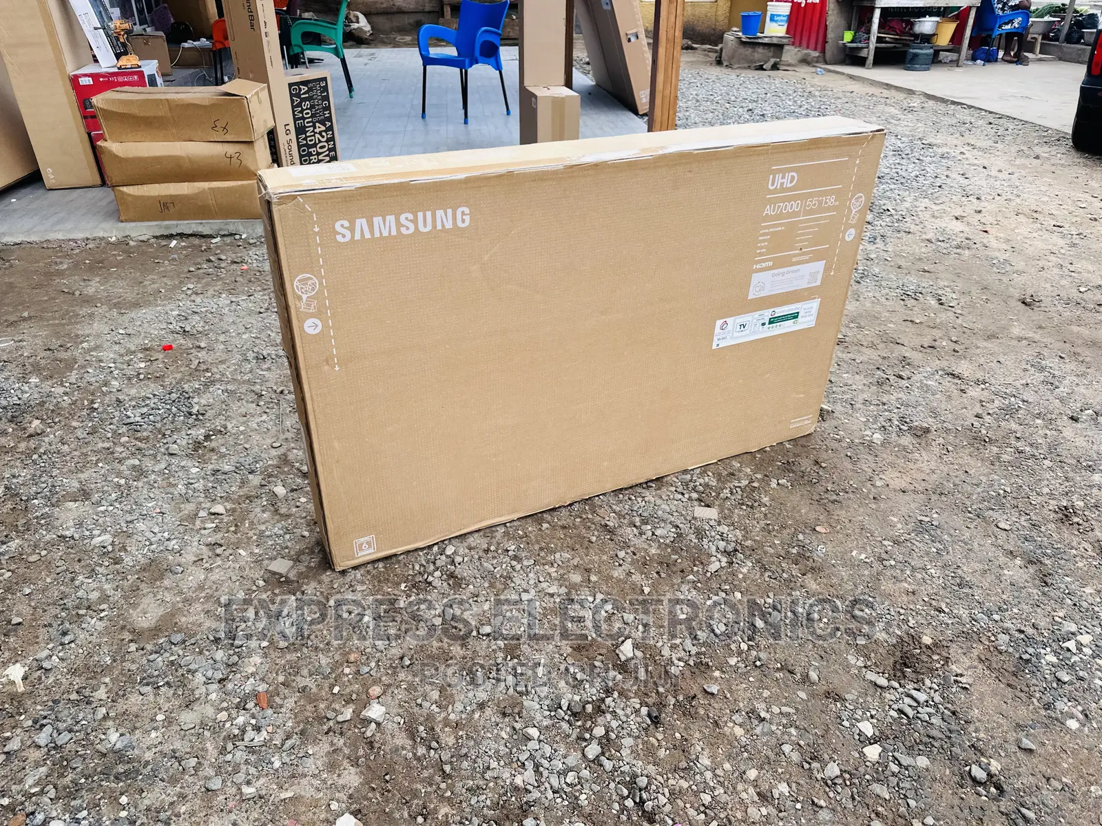 Edgeless Design Samsung UHD Smart 55”Au7000 Tv