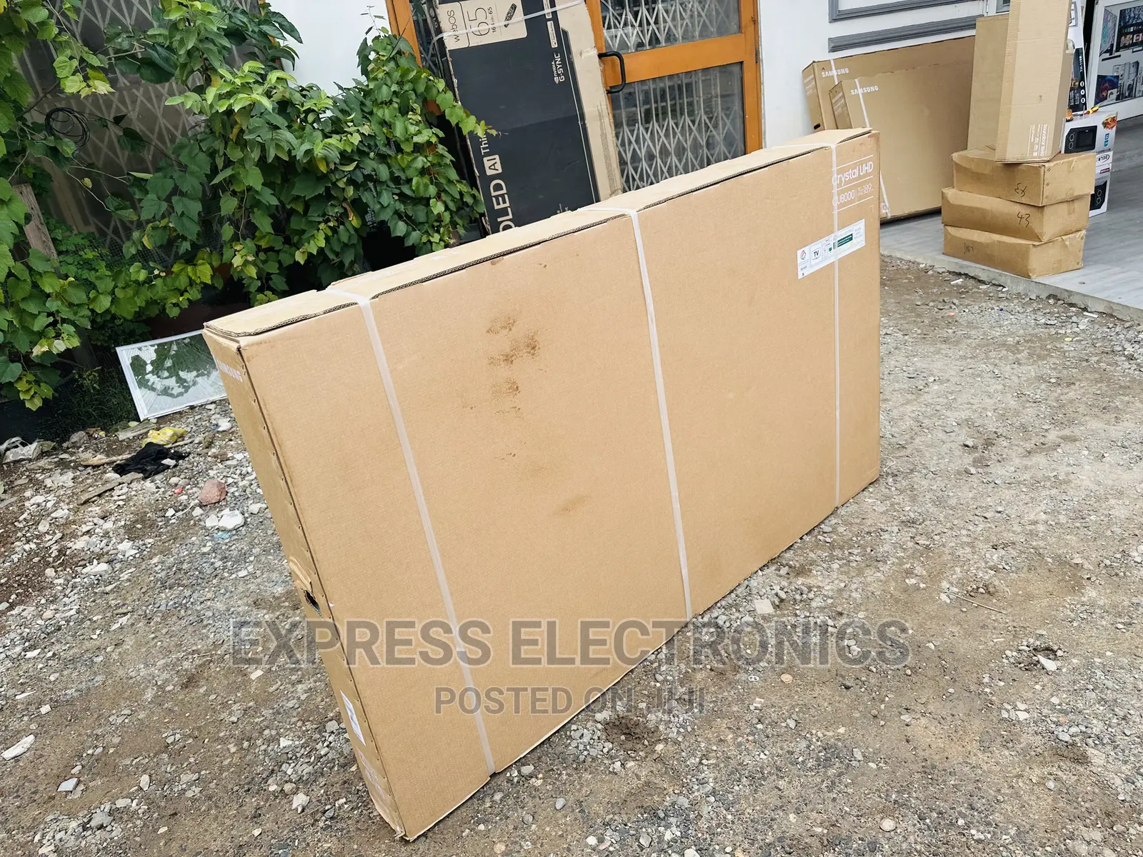 Samsung UHD 2023 New Model 75”Cu8000 Voice Control 