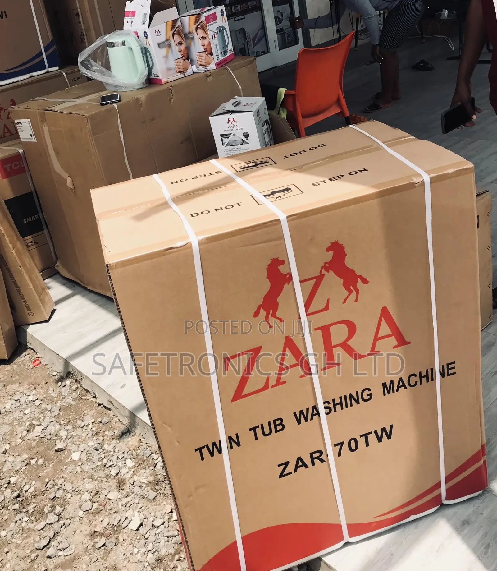 Semiautomatic Topload Washingmachine 7kg Zara White/Red