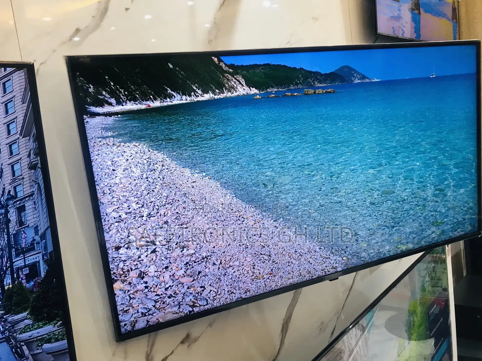 65 Inches Glossy Samsung Crystal UHD Smart BU80 Tv