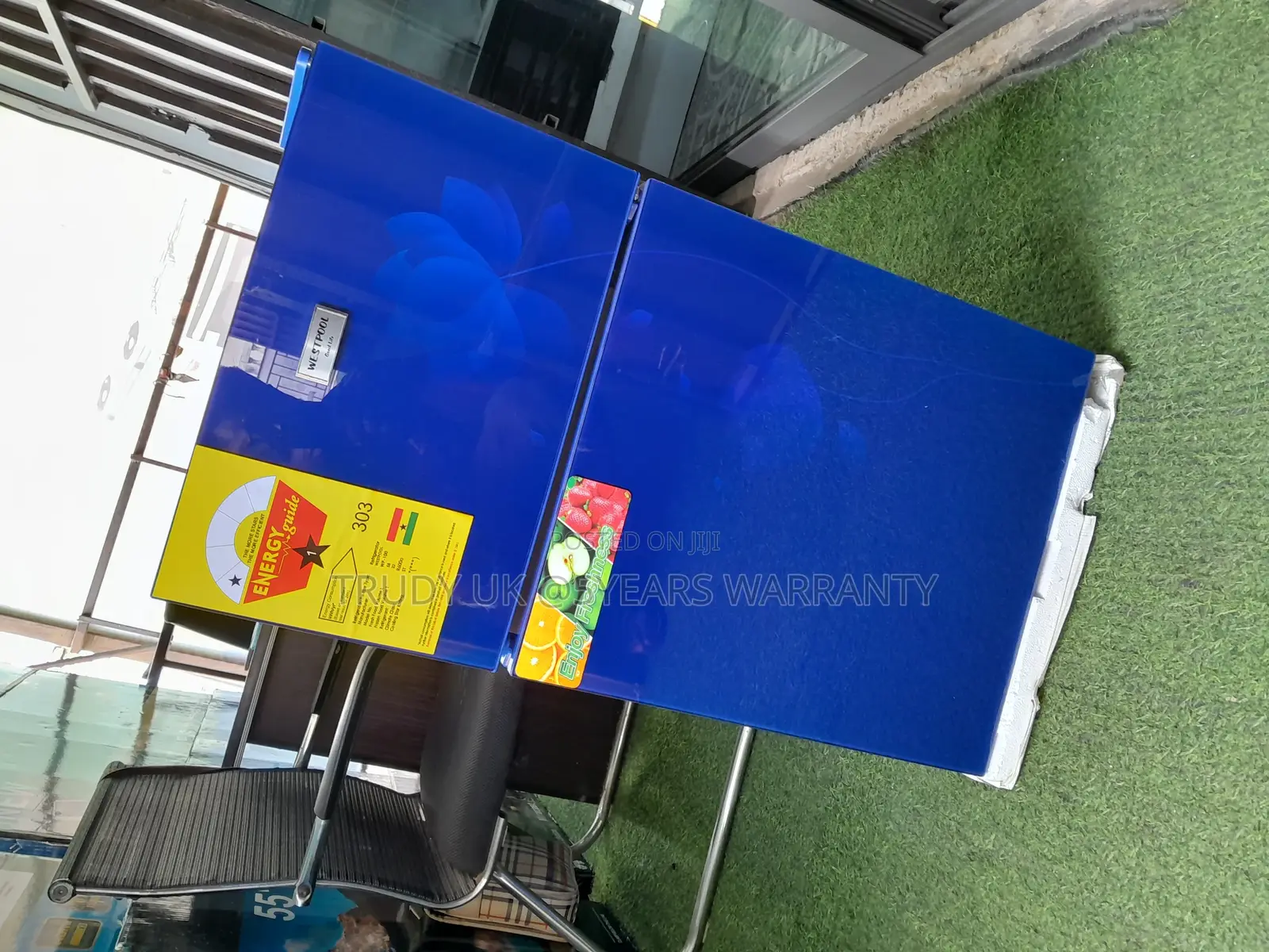 Wesarpool 100L Glass Door Fridge Double Door Fridge New in B