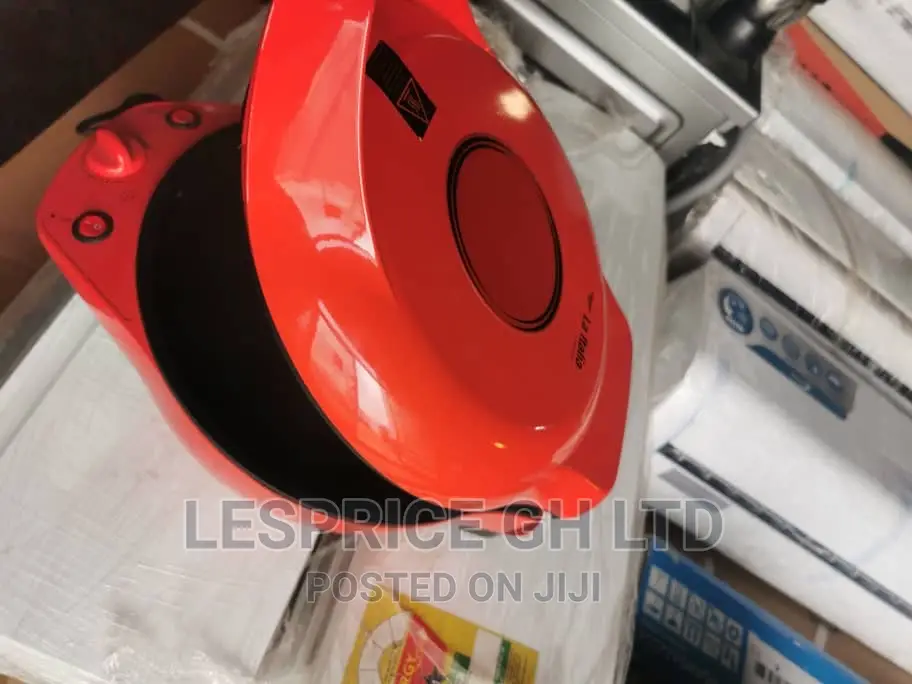 Italia Nonstick Pizza Maker