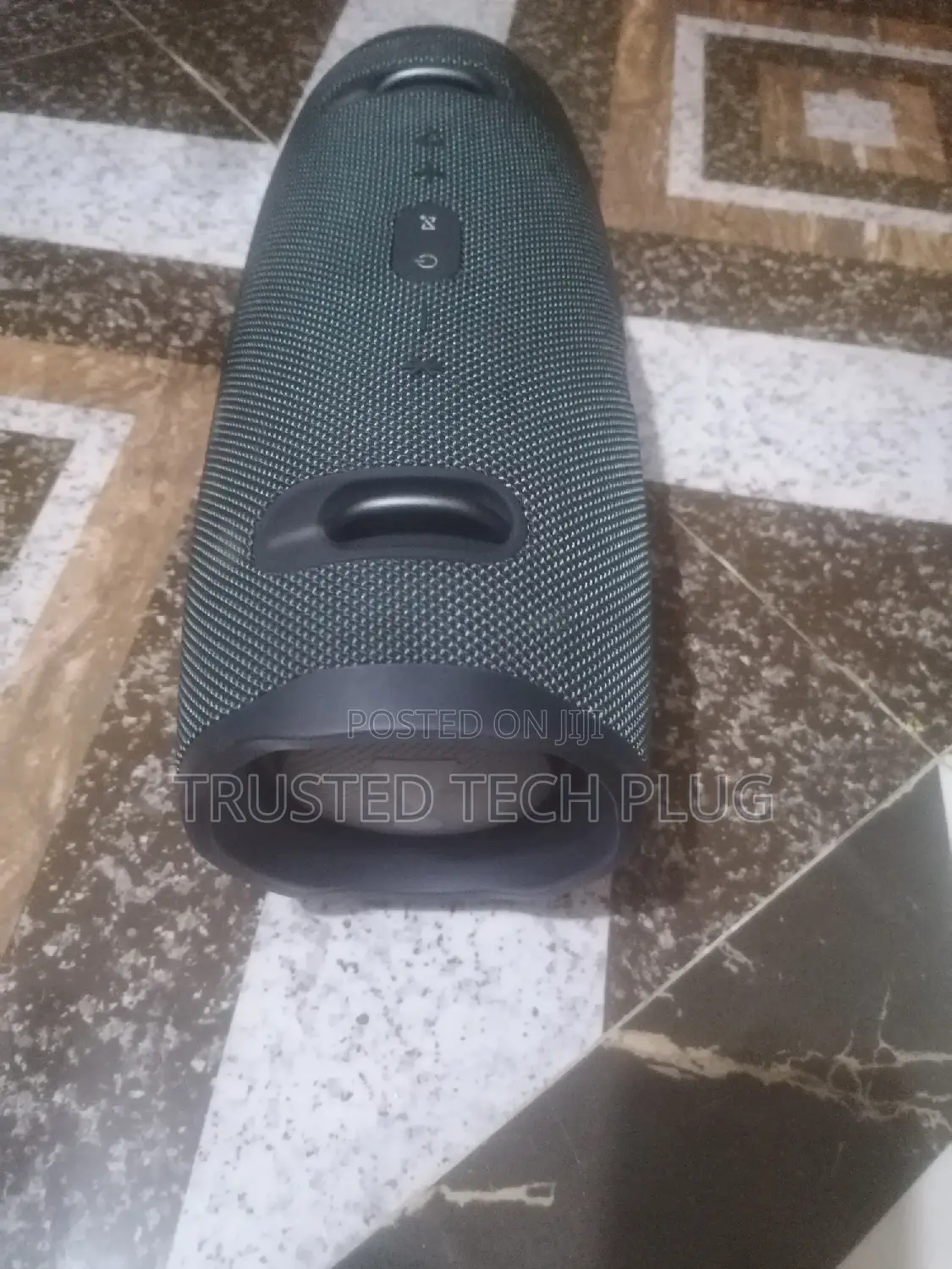 Preowned Rechargeable JBL Extreme 2 Bluetooth Speaker 4sale