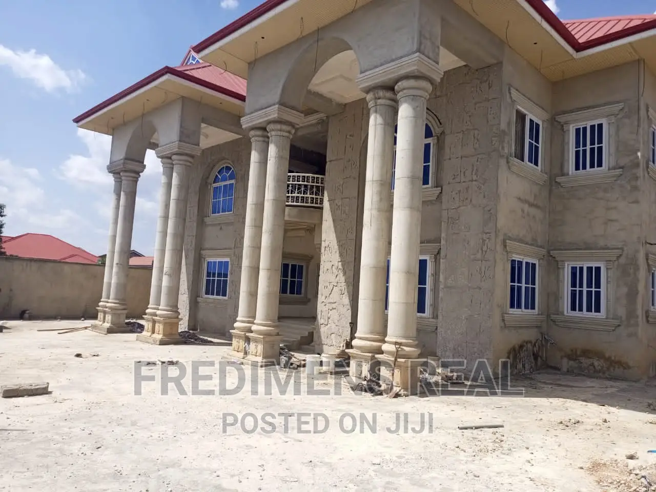 5bdrm House in Fredimens Real, Kumasi Metropolitan for sale