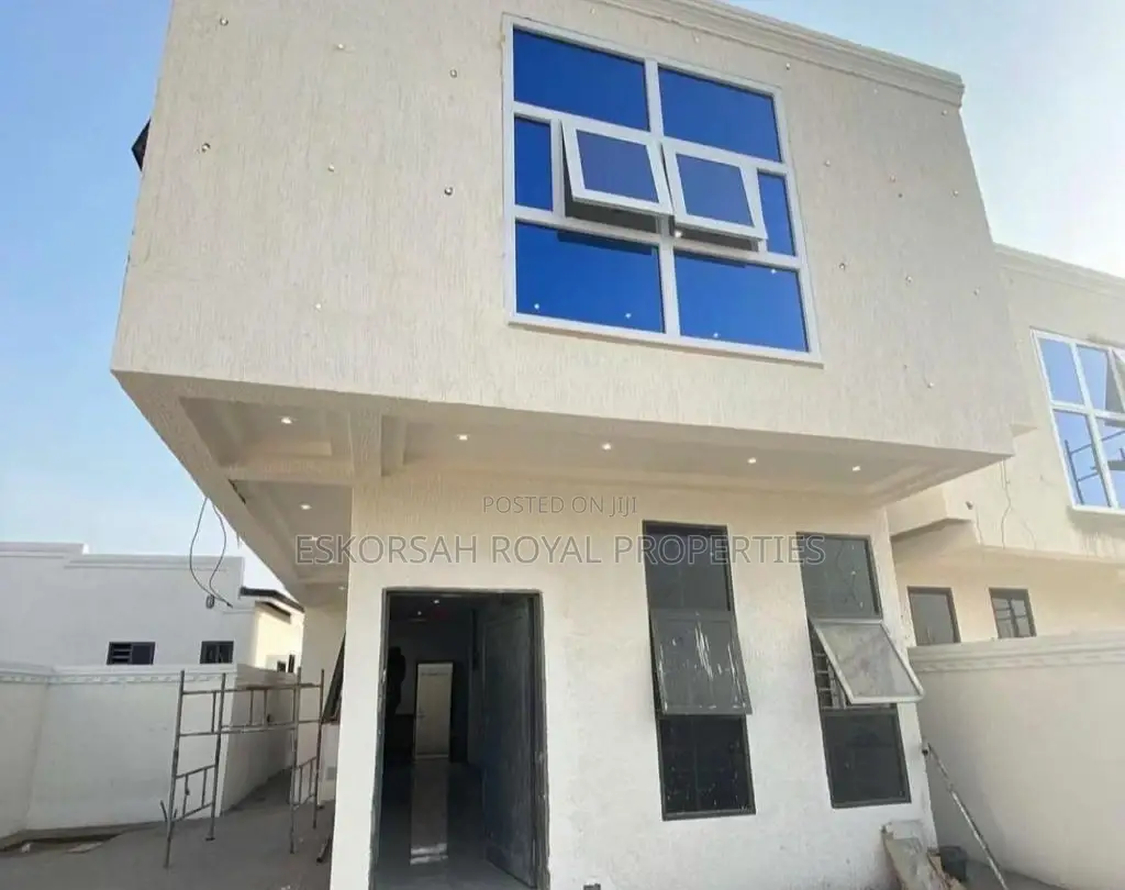 2bdrm House in New Town for sale