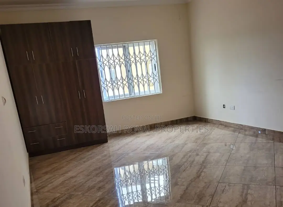 2bdrm House in New Town for sale