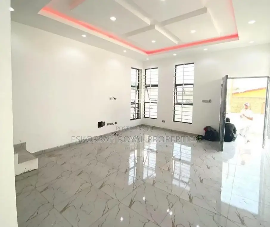 2bdrm House in New Town for sale