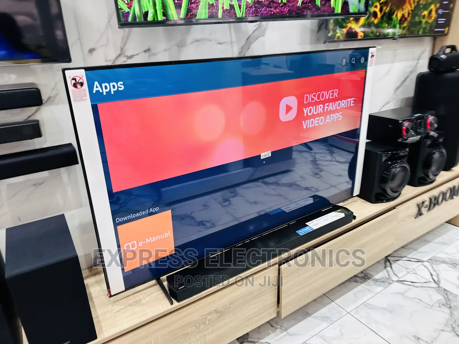 Your Living Room Best Friend Samsung 65”Bu8000 Tv 