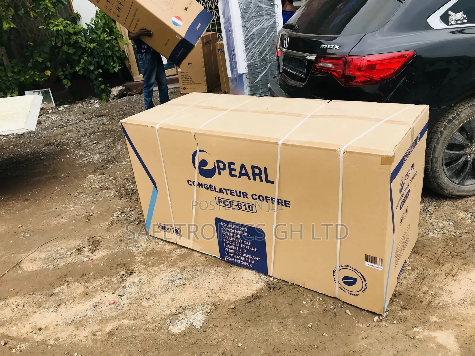 Pearl PCF-610 Chestfreezer 518 Liters Doubledoor Adjustable
