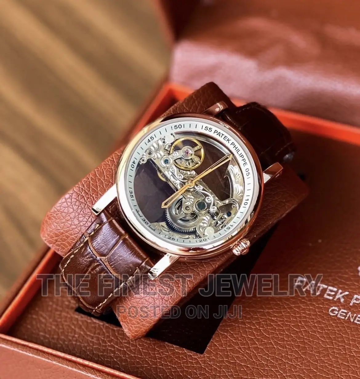 Patek Phillipe Round Men's Automatic Watch