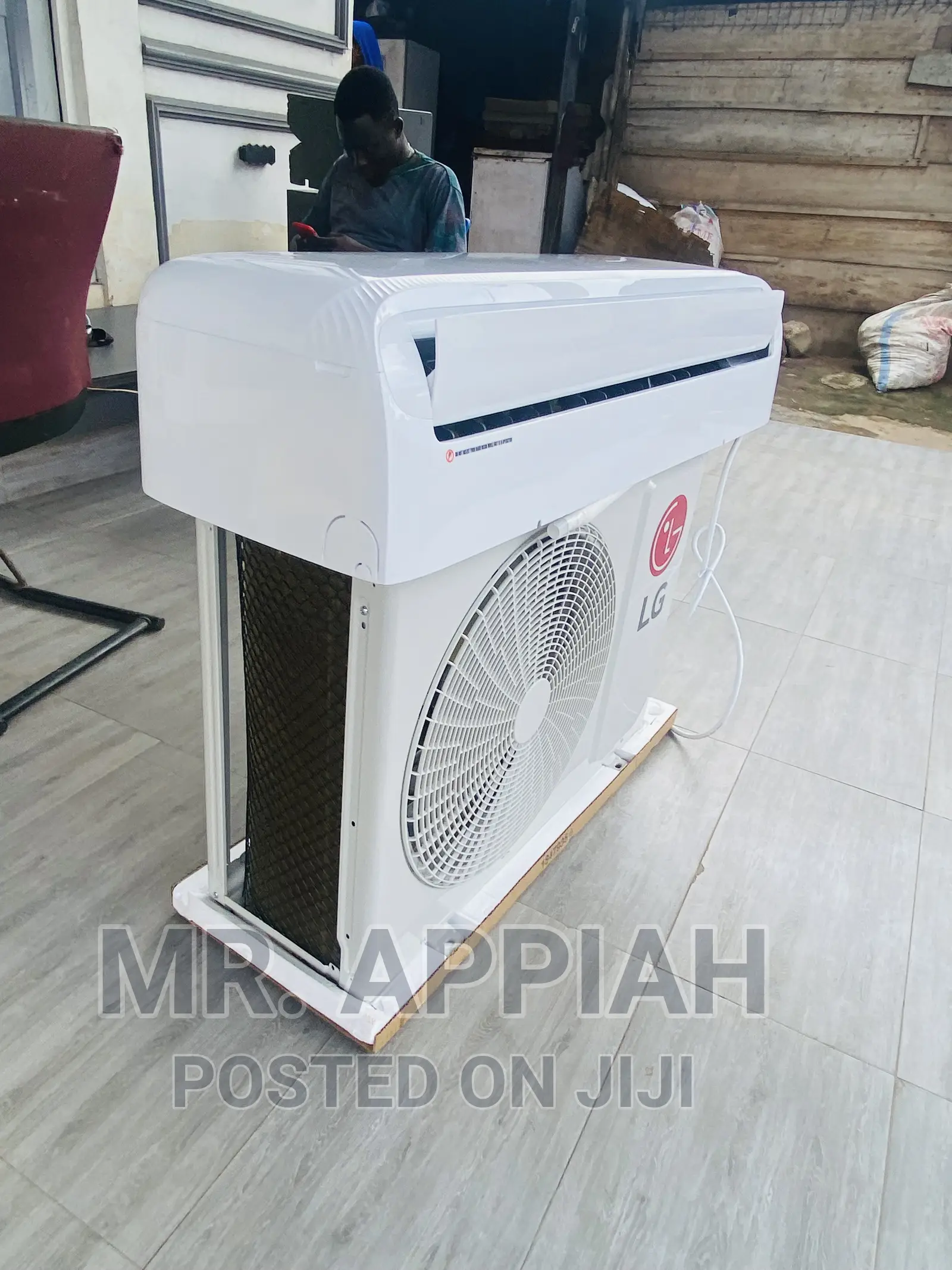 Auto-Cleaning LG 2.0hp Air Conditioner 