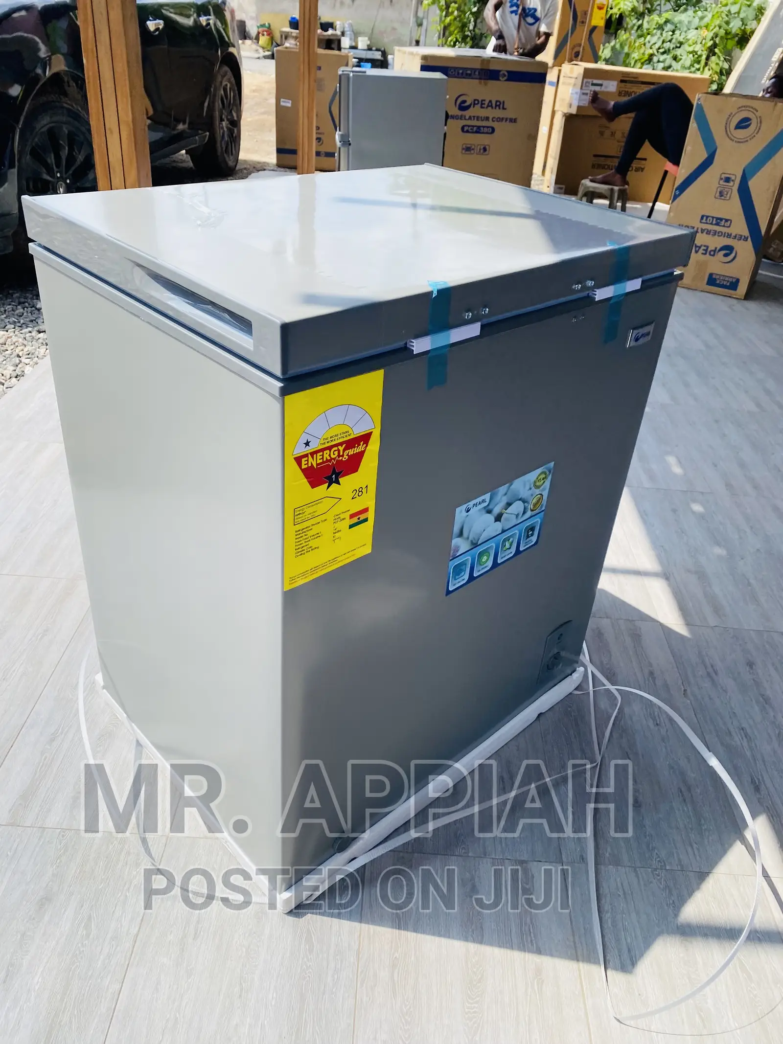 Quality Pearl PCF- 147ltr Single Door Chest Freezer.