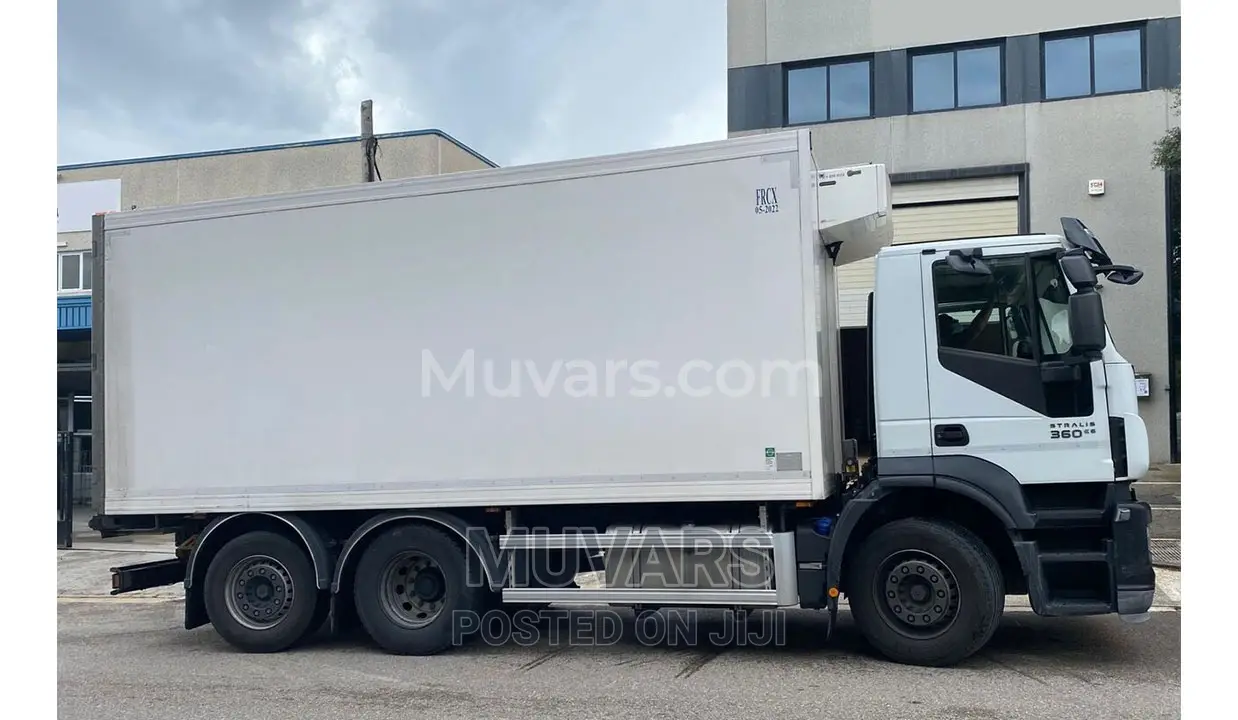 Hire a Logistics Cargo Truck DAF CF – 25 Cargo Truck