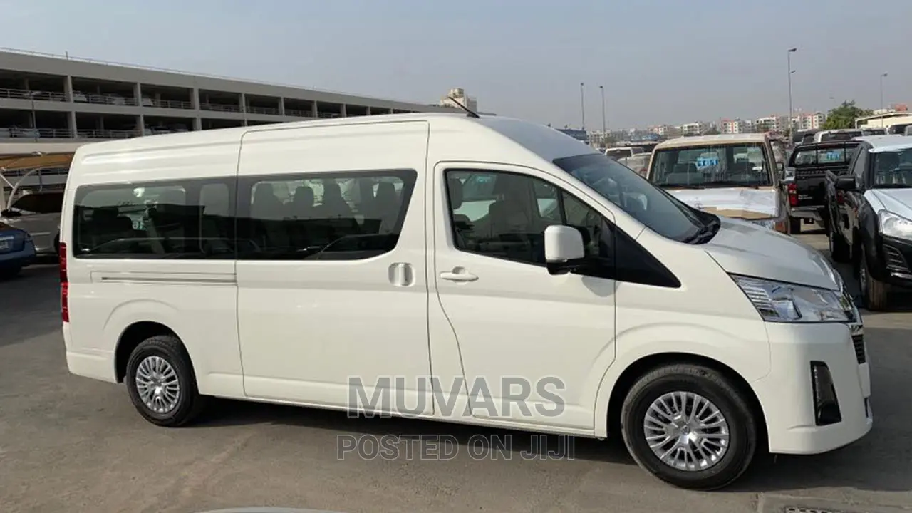 Car Rental in Ghana, Toyota Hiace -15 Seater Bus