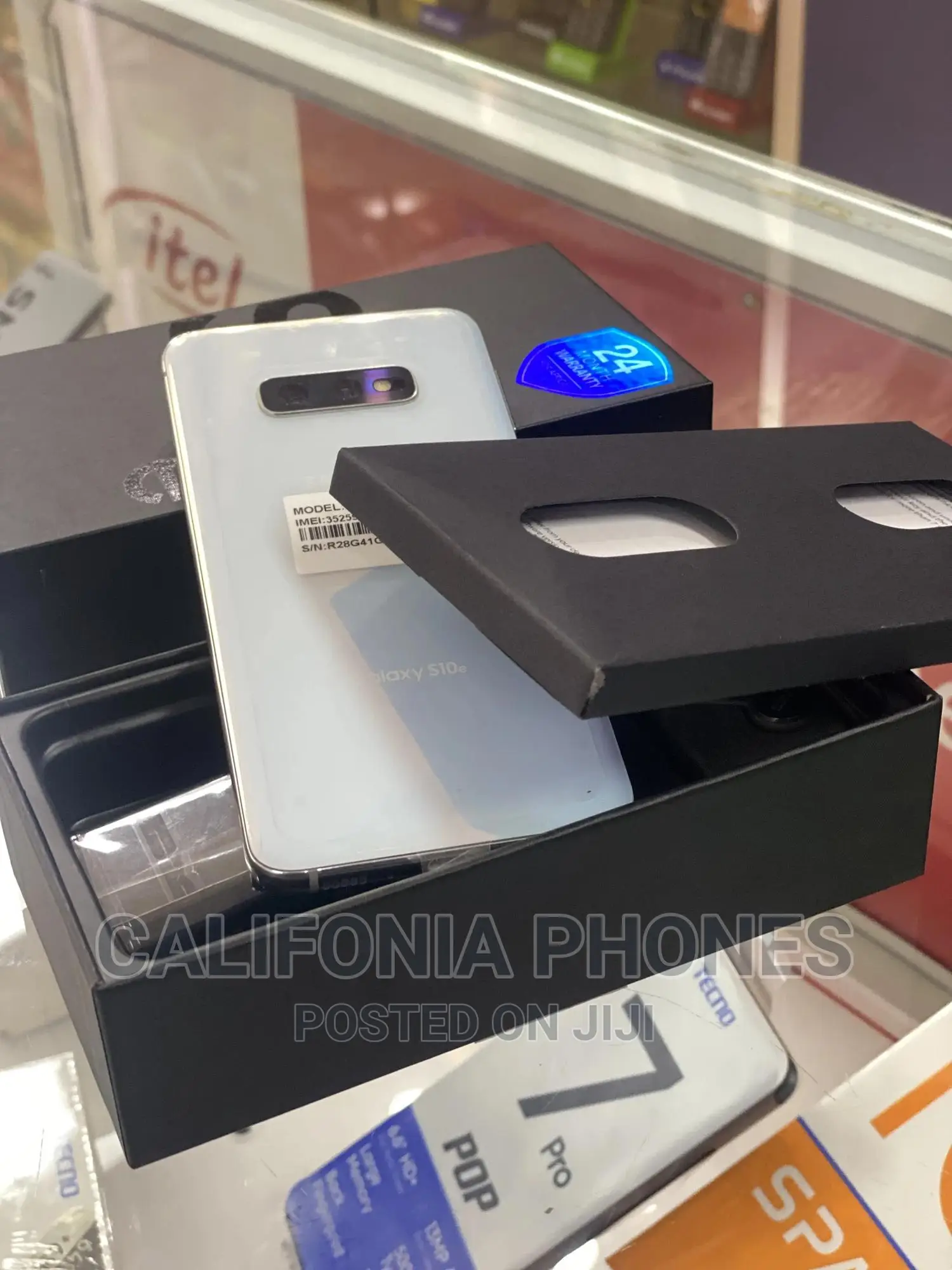 New Samsung Galaxy S10e 128 GB Blue