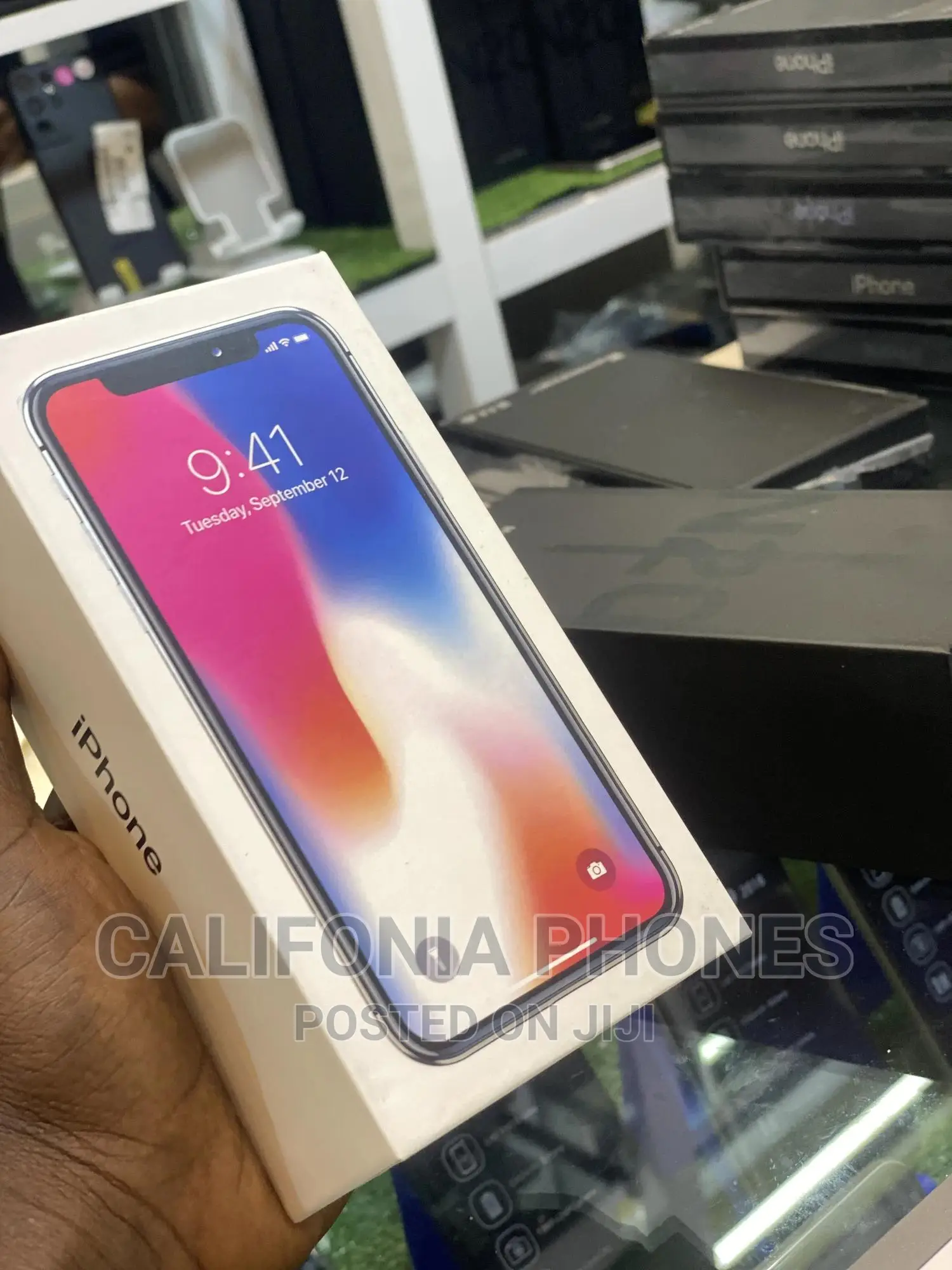 New Apple iPhone X 64 GB Silver