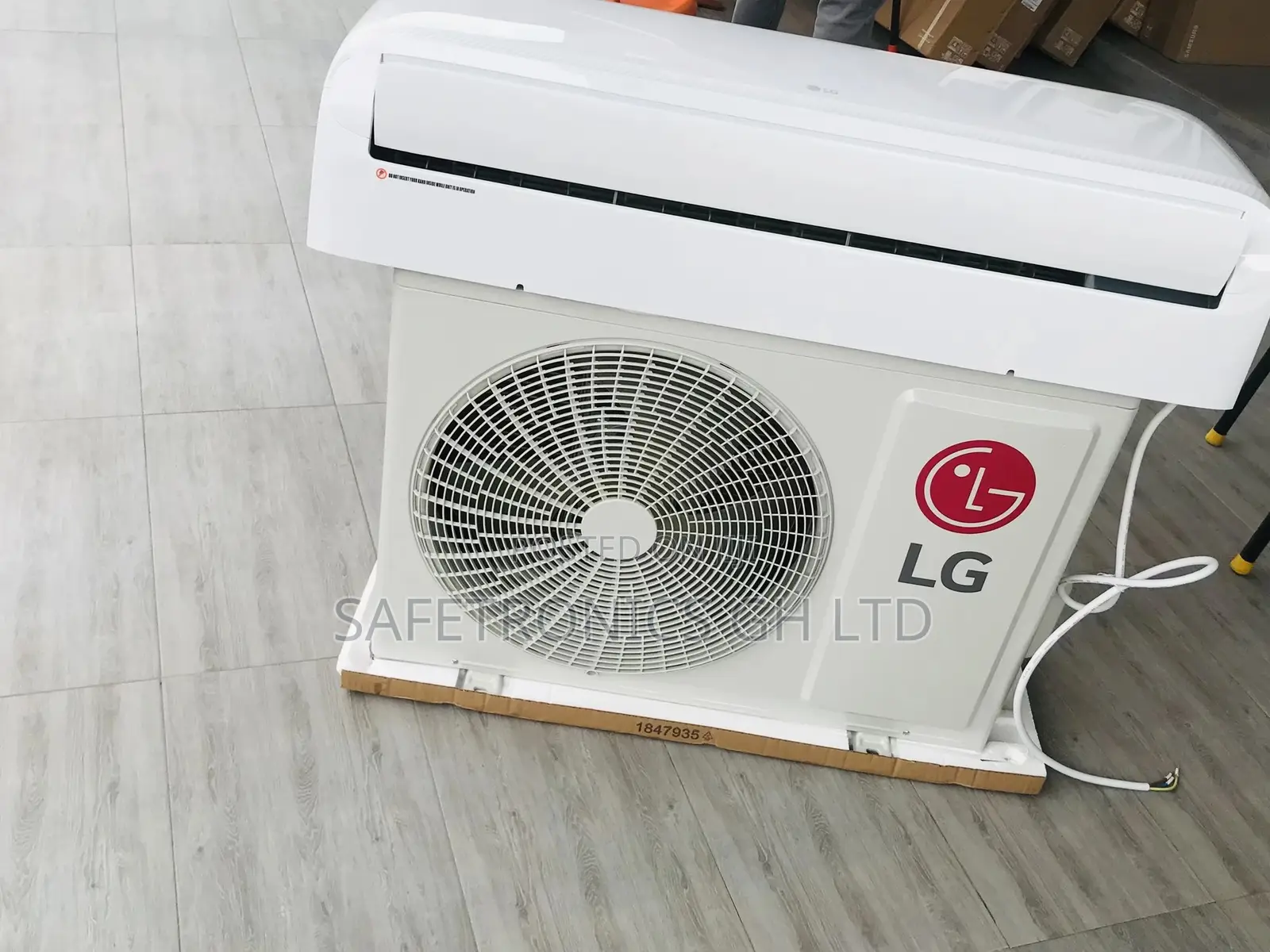 Stay Cool With Lg Airconditioner Split 2.5hp R420 Gas