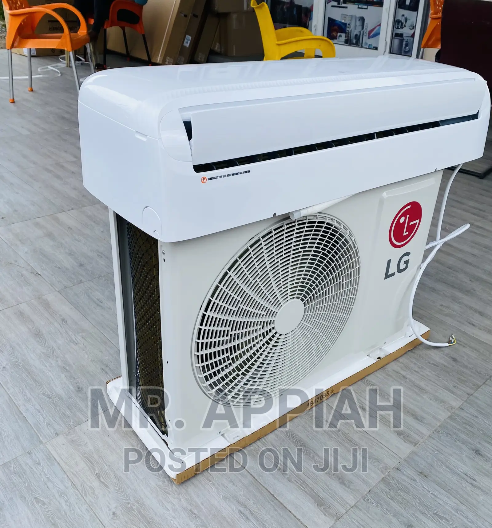 Super Chilling LG 2.0hp Split Type Air Conditioner(White) 