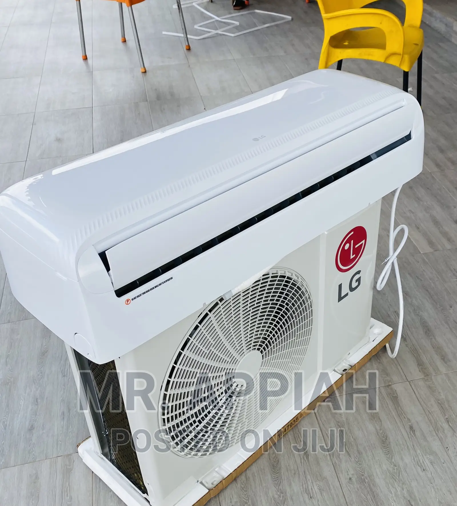 Super Chilling LG 2.5HP Ac With Multi-Protection Filter.