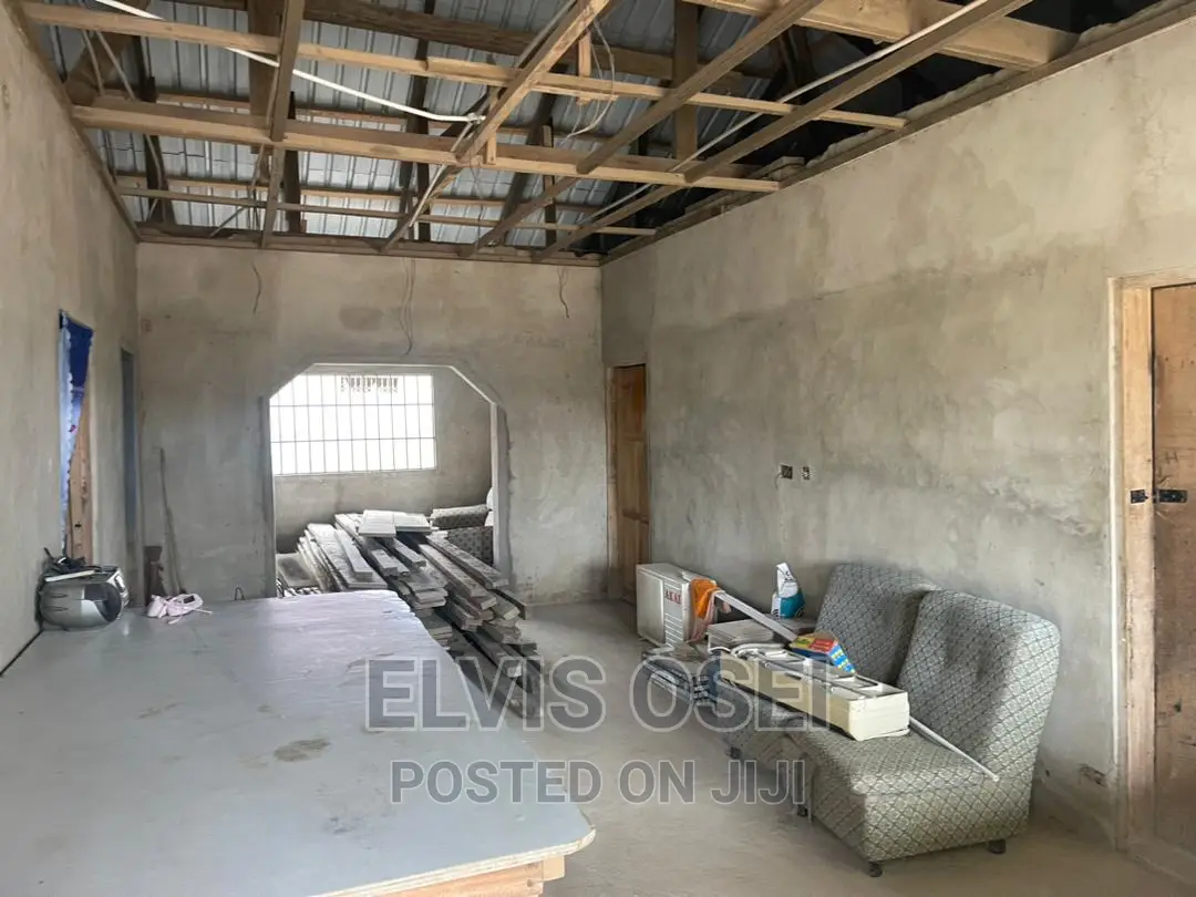 2bdrm Farm House in Amasaman Sonitra for sale