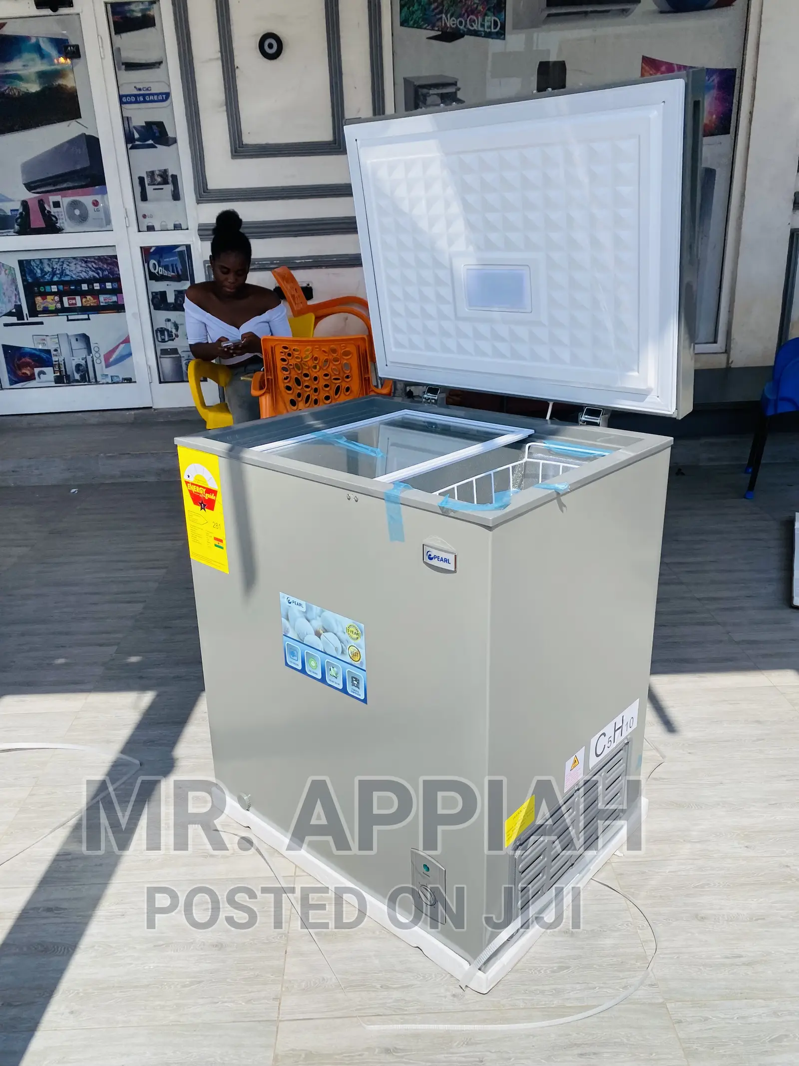 Hit Us for Pearl PCF- Chest Freezer(147ltr)Gray 