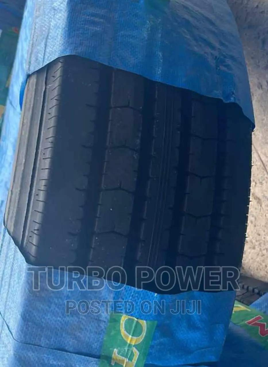 285/70r19.5 Longmarch Rough and Smooth