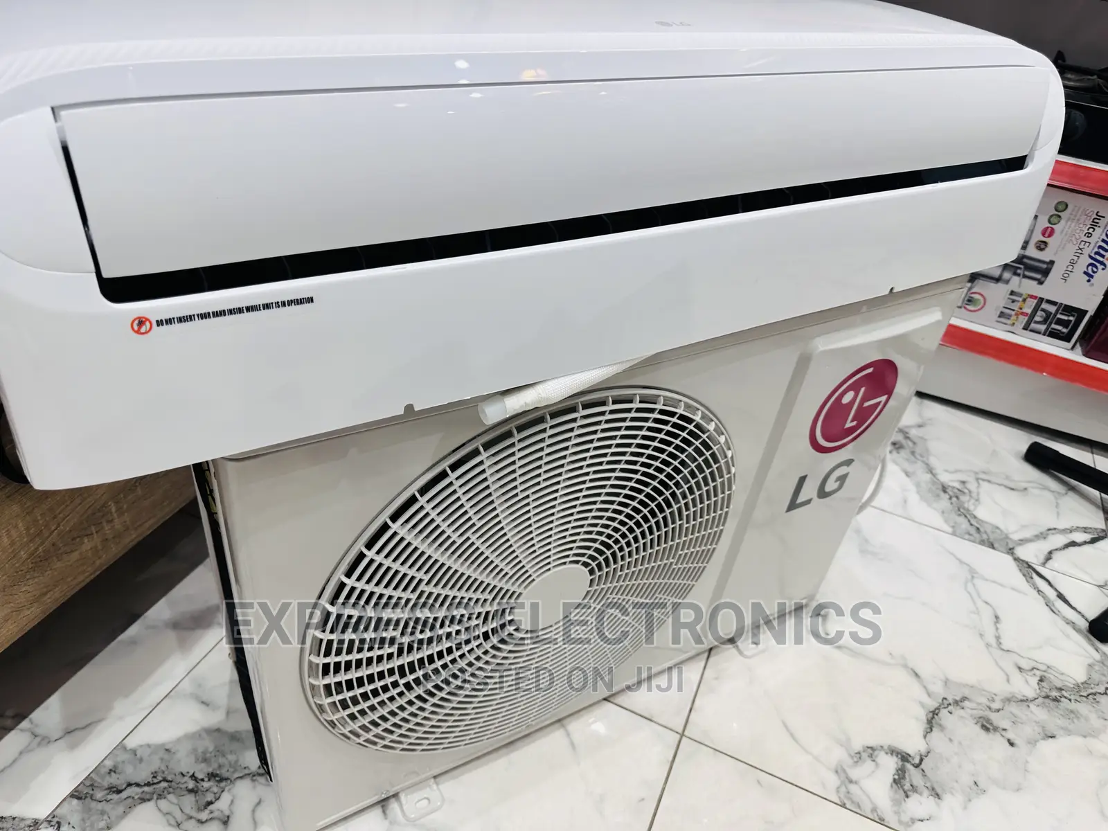 Cools Yourself Faster With 2.5hp Split R410 Gas LG White