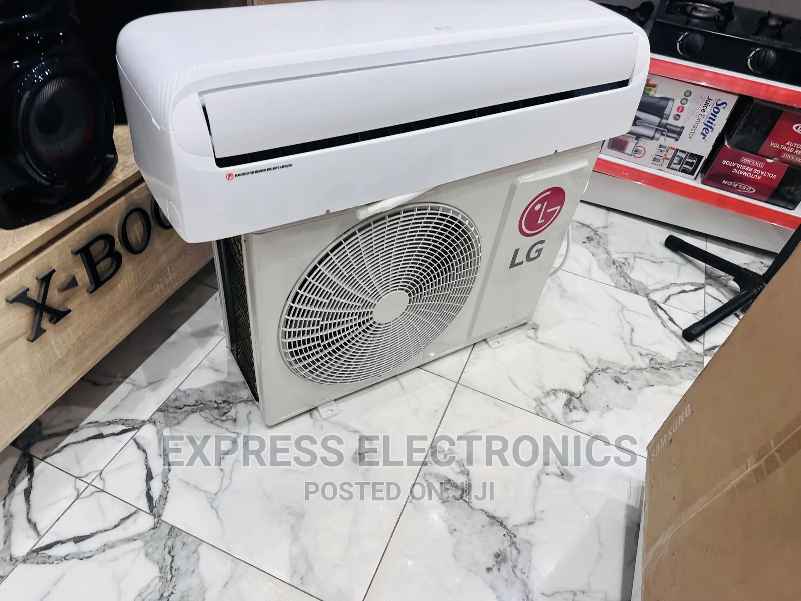Fresh Airflow in Style Lg Split R410 Gas 2.0hp AC White