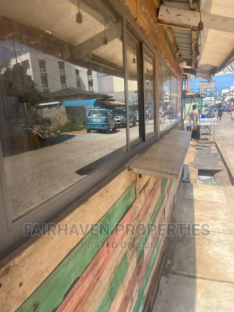 Shop Space /Restaurant for Rent at Osu