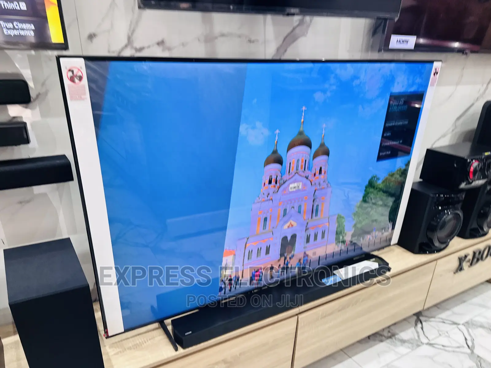 Finf and Enjoy Content UHD Smart Glossy Samsung 65”Bu8000