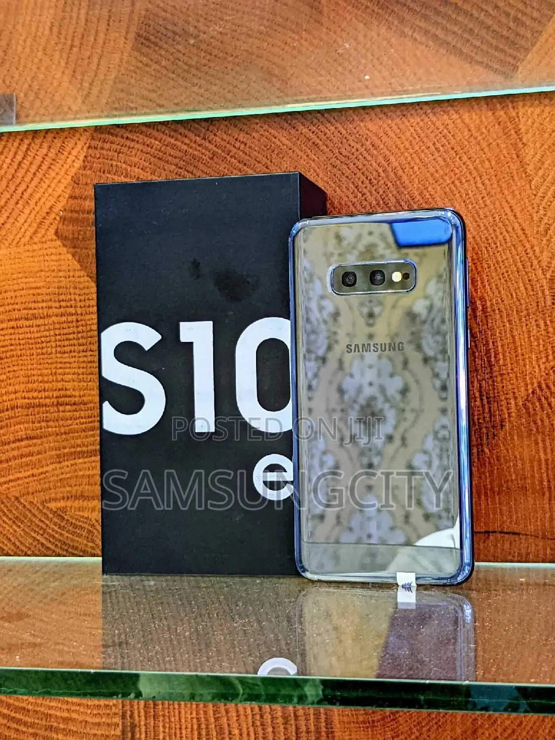 New Samsung Galaxy S10e 128 GB Black