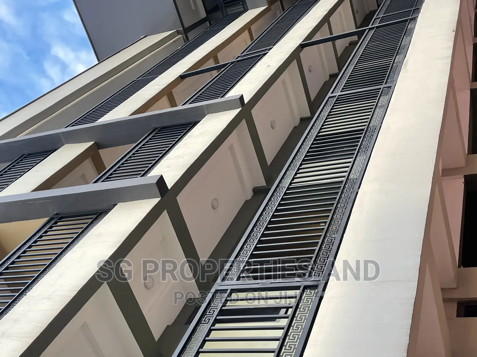 3bdrm Apartment in Ecobank, Spintex for rent