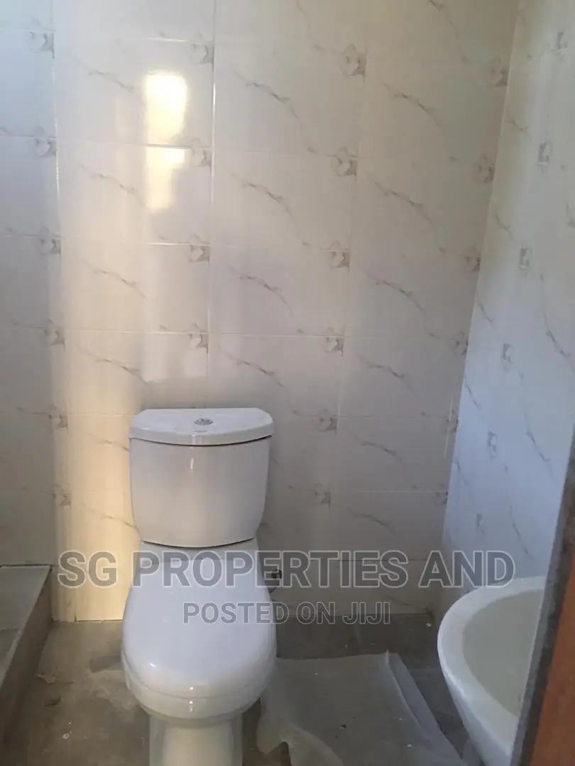 2bdrm Apartment in West Trasaaco, Adjiriganor for rent