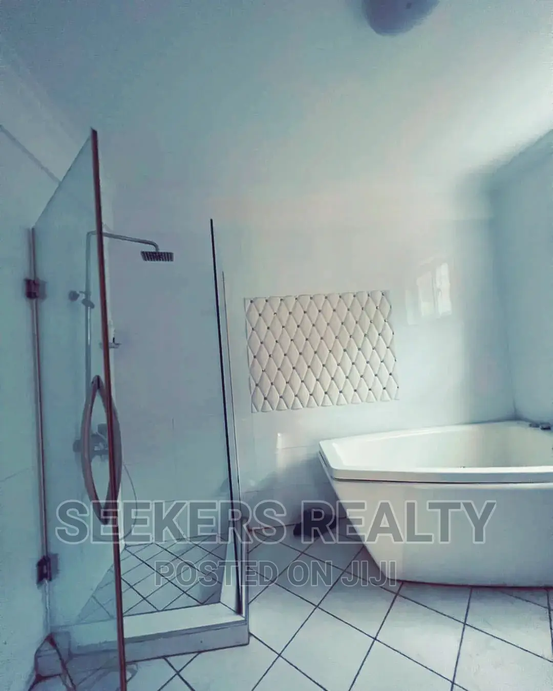 4bdrm Townhouse/Terrace in Seekers Realty, North Ridge for sale