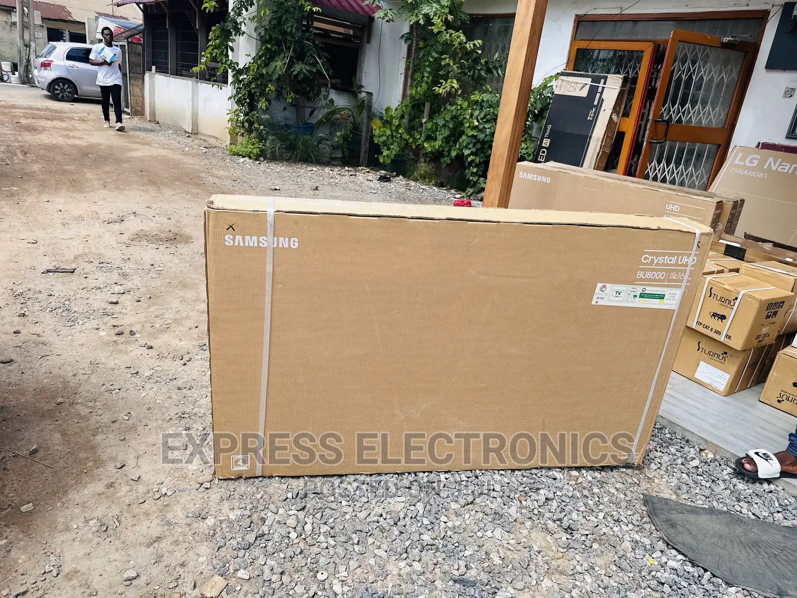 Premium UHD Samsung 65”Bu8000 Tv 
