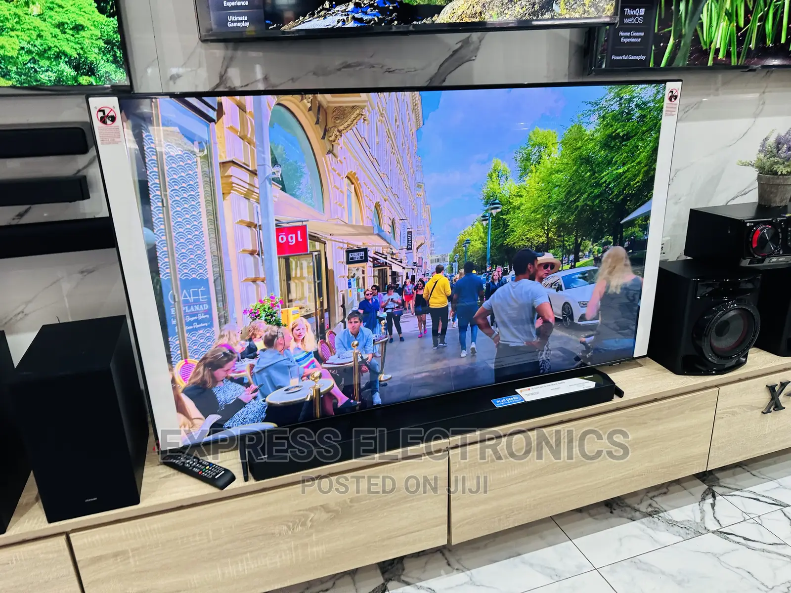 Look Very Stylish 65S95 (OLED )Samsung Display Tv