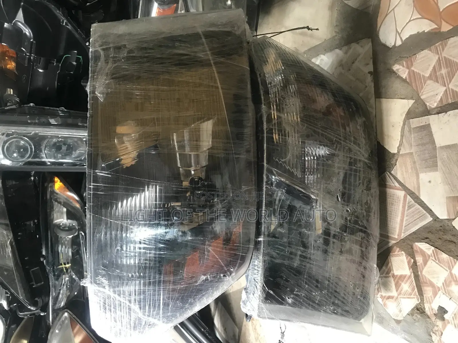 Dodge Ram 150, Headlight 2012 Models