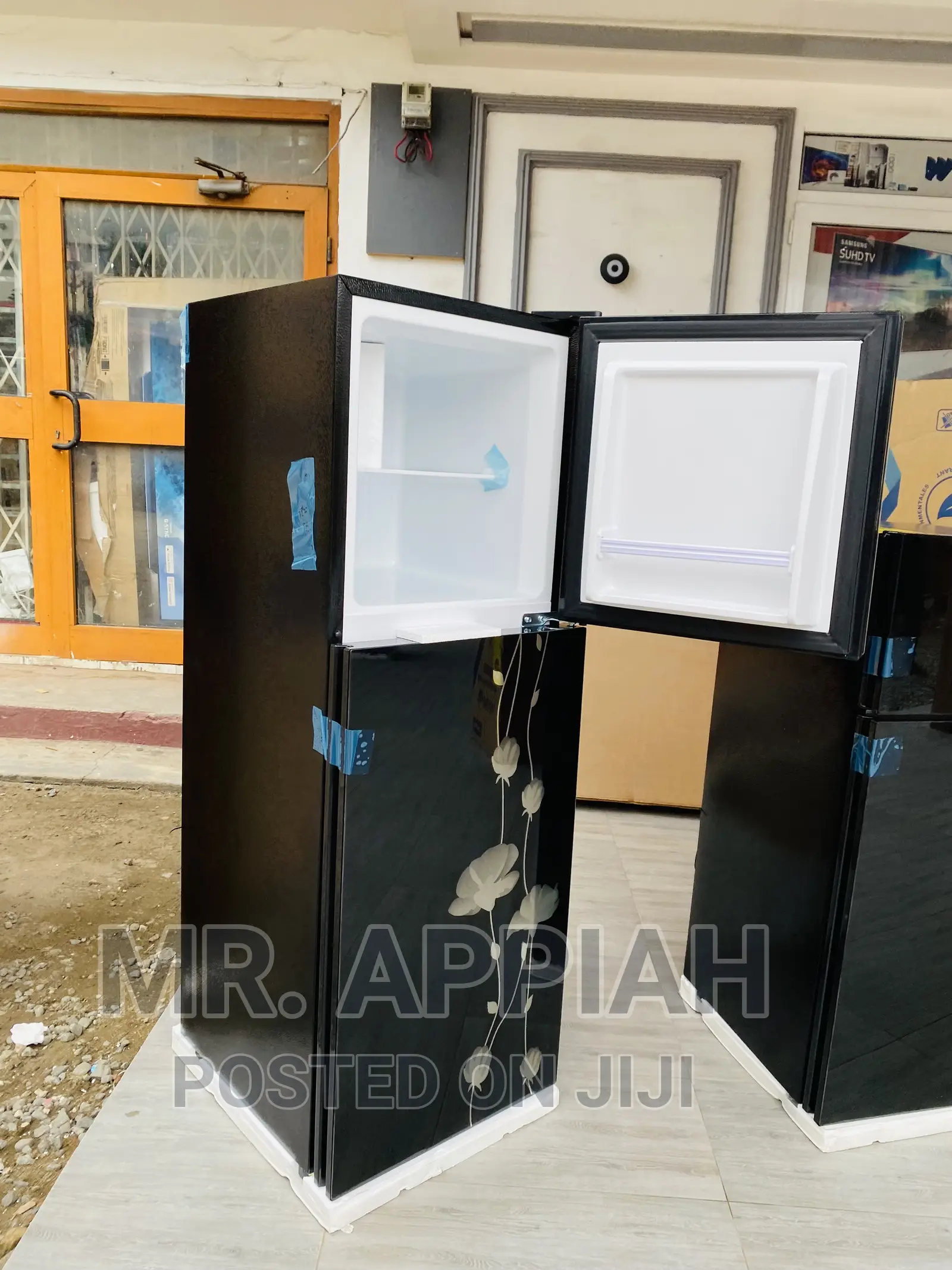 Extremely Chilling Pearl20T Double Door Refrigerator(Black)