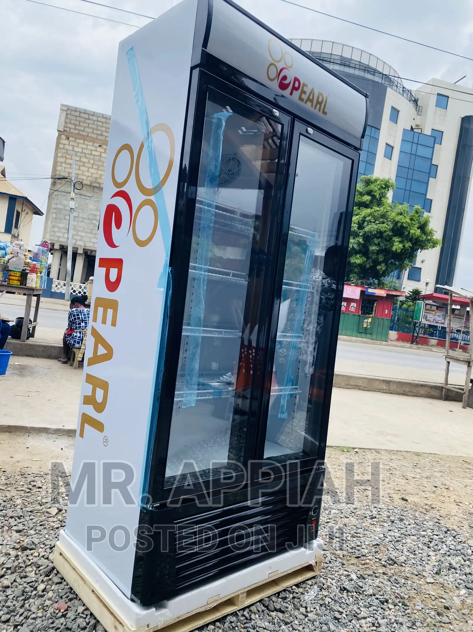 Durable and AffordablePearl(PVC 622-2B)1door Display Fridge