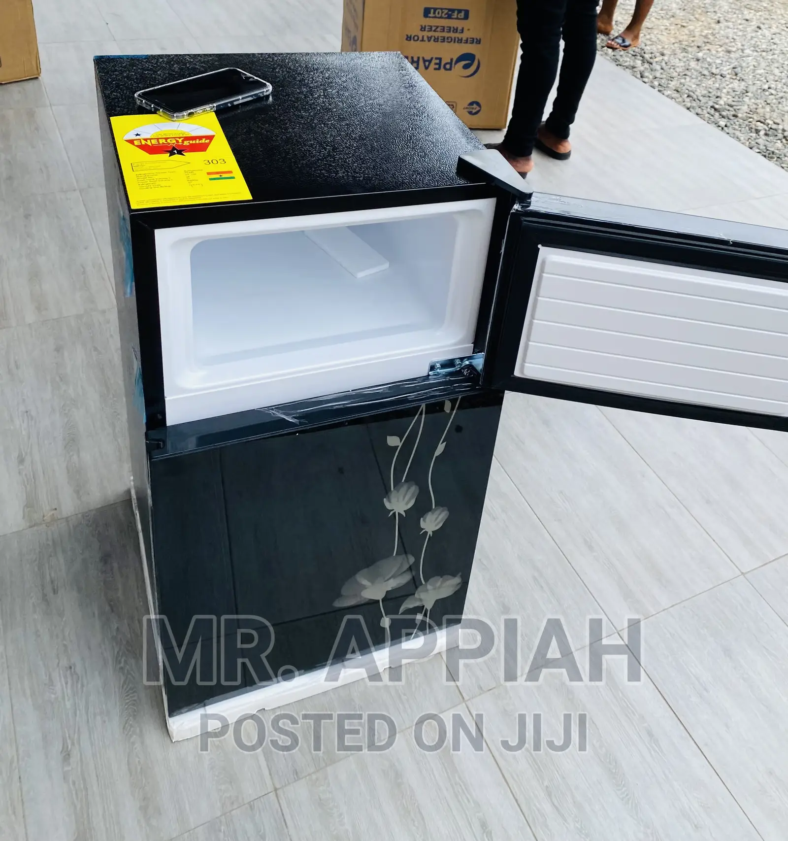 High Sufficient Pearl Table Top Refrigerator(PF-10T)Black.