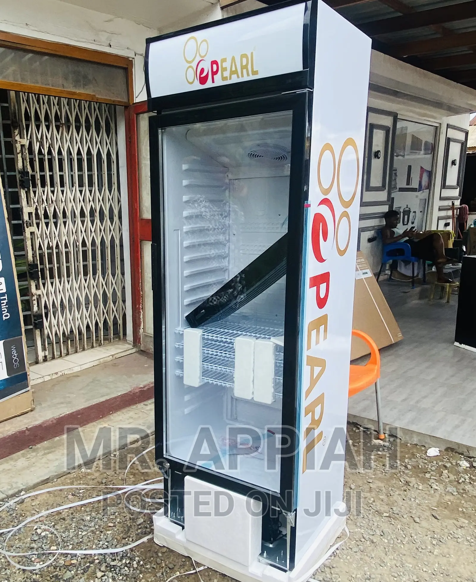 Latest and Affordable Pearl PVC 424-2b Display Fridge.